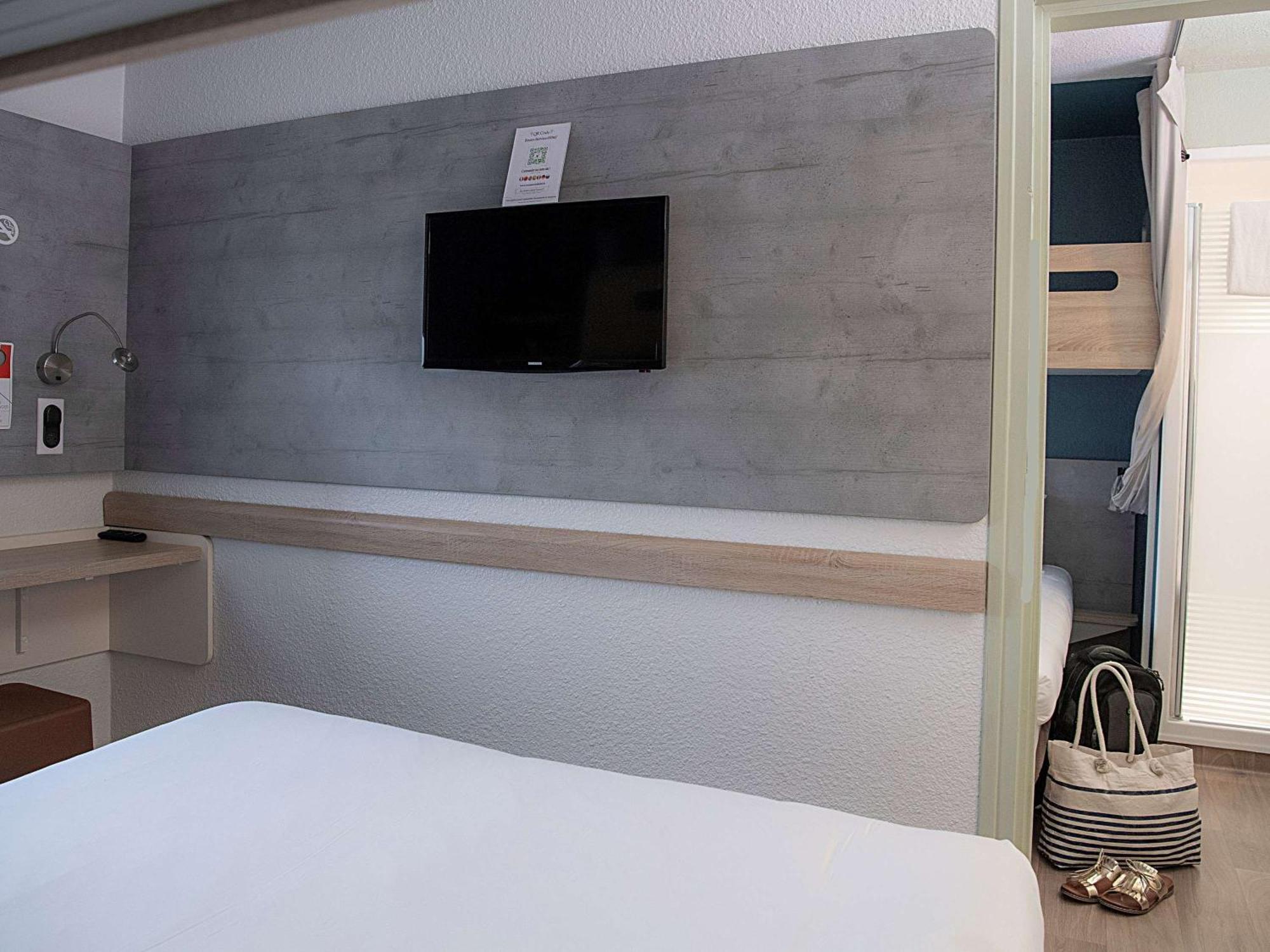 Ibis Budget Les Docks 2*