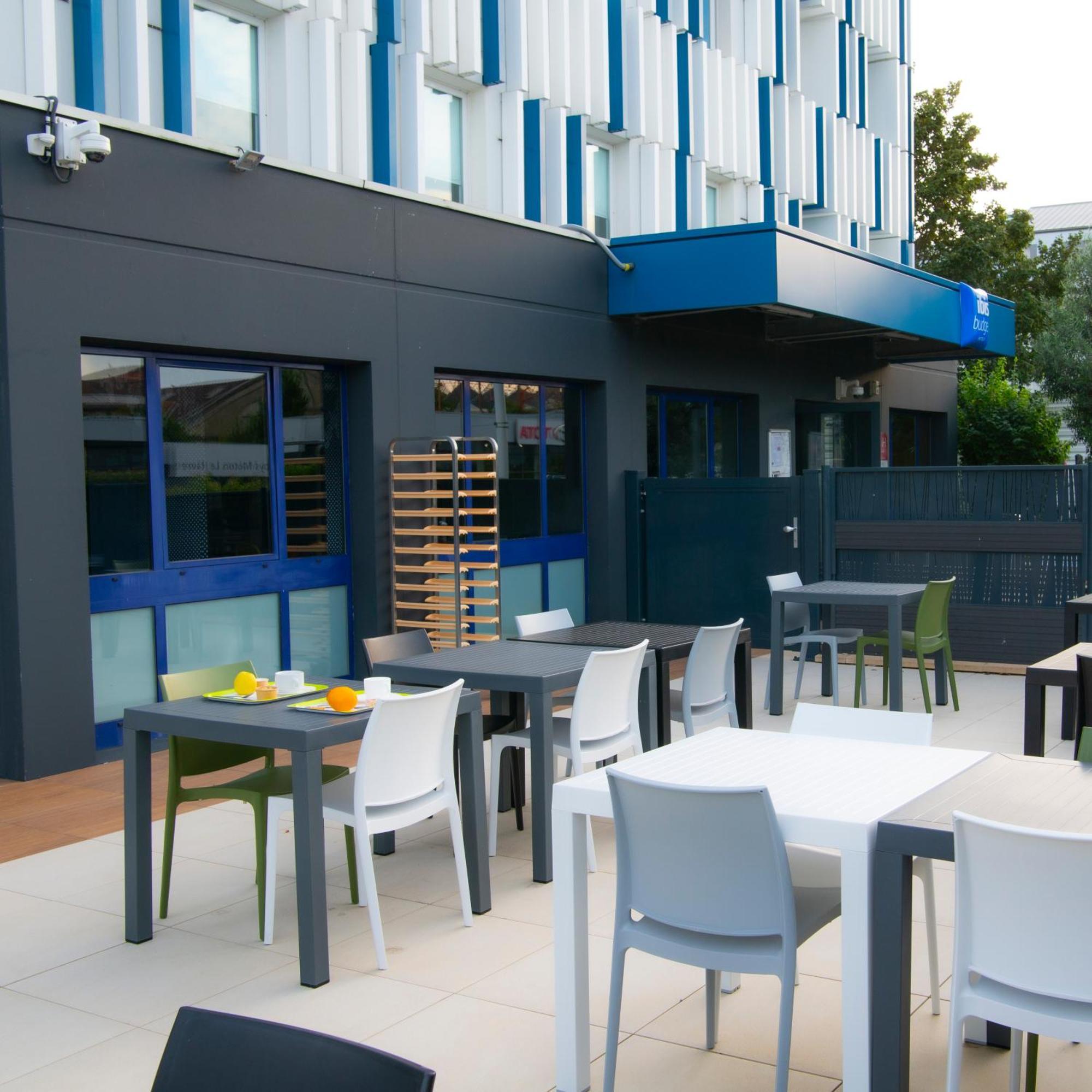Hotel Ibis Budget Les Docks 2*